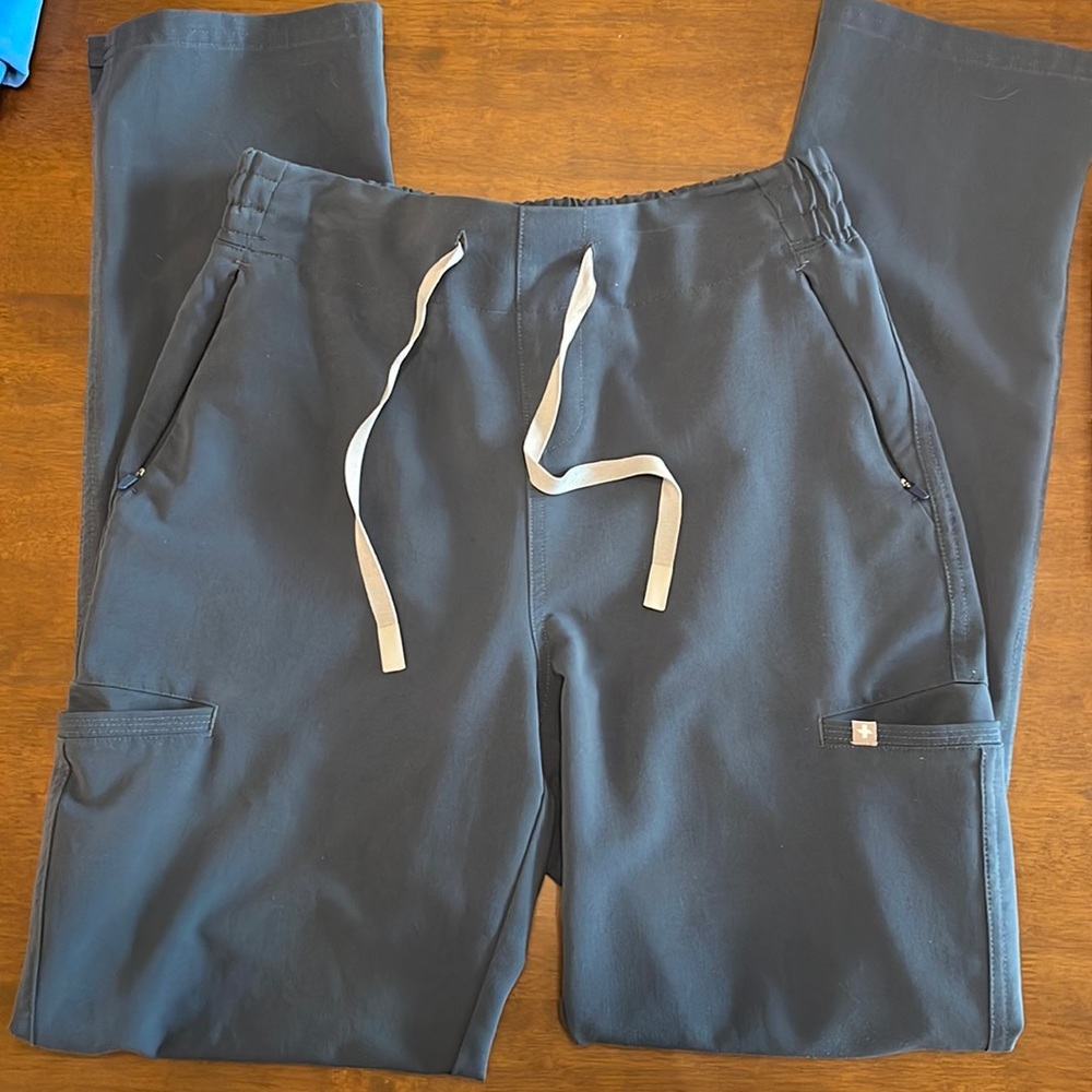Women’s Figs Scrub Bottoms